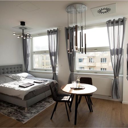 Luxury Apartment In City Centrum By Ota Group Bratislava Extérieur photo