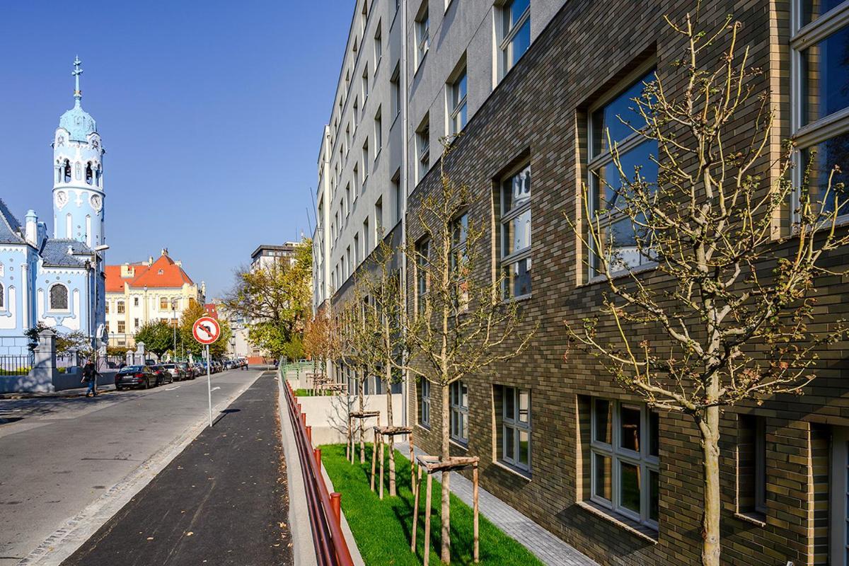 Luxury Apartment In City Centrum By Ota Group Bratislava Extérieur photo